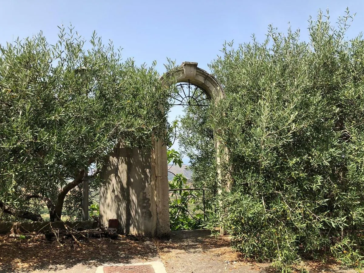 Villa La valle degli Ulivi Castroreale 0*,